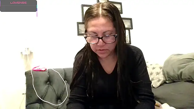 MirandaLatinaLovely online show from January 12, 2026, 4:36 pm