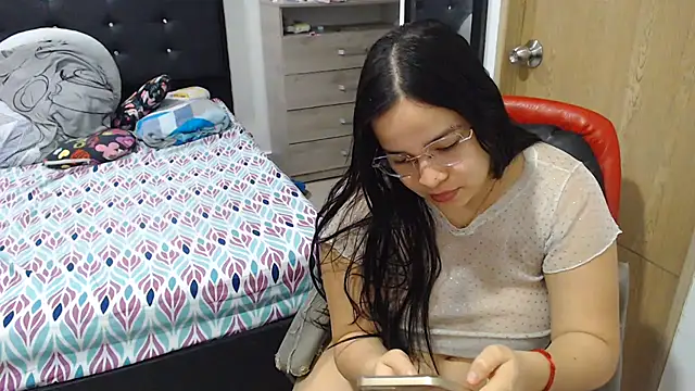 Snapshot of kylie_switch2 chatting on June 21, 2026, 12:05 am kylie switch2 online show from June 21, 2026, 12:05 am