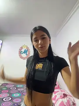 Snapshot of eva_roseee chatting on May 15, 2026, 1:03 am eva roseee online show from May 15, 2026, 1:03 am