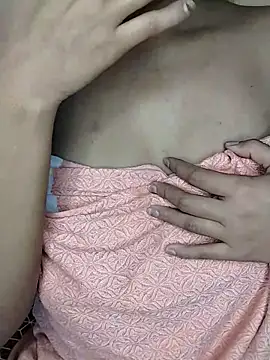 Snapshot of simi_love chatting on February 17, 2025, 7:33 pm simi love online show from February 17, 2025, 7:33 pm