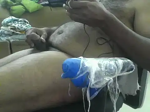 awesomeroc123 online show from January 12, 2025, 8:36 am