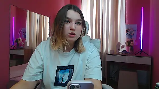 Jenny Smit online show from February 22, 2025, 7:34 am