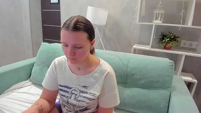 Snapshot of Jenny_Jimmy chatting on June 8, 2026, 9:21 am Jenny Jimmy online show from June 8, 2026, 9:21 am