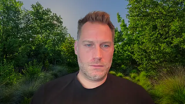 Snapshot of Christian87xxx chatting on October 31, 2025, 7:38 am Christian87xxx online show from October 31, 2025, 7:38 am