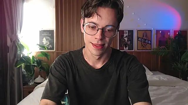 Snapshot of William_Henry_ chatting on February 7, 2026, 1:52 pm William Henry online show from February 7, 2026, 1:52 pm