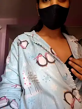 Snapshot of lustycham chatting on February 7, 2025, 7:18 am lustycham online show from February 7, 2025, 7:18 am