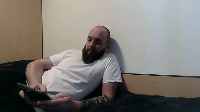 Snapshot of Chester_2006 chatting on February 14, 2025, 8:10 am Chester 2006 online show from February 14, 2025, 8:10 am