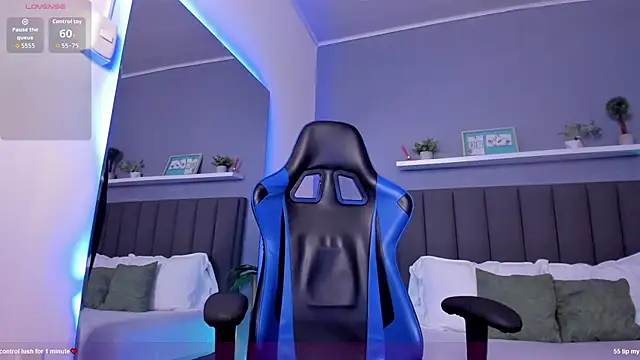 alessia leroy online show from October 27, 2025, 7:59 pm