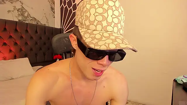 marcuscollins1  online show from March 28, 2026, 2:07 pm