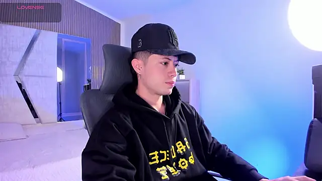 Snapshot of marcuscollins1_ chatting on December 16, 2025, 12:31 pm marcuscollins1 online show from December 16, 2025, 12:31 pm