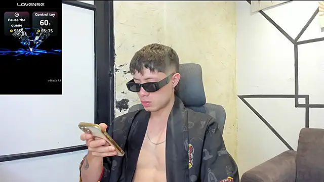 Snapshot of marcuscollins1_ chatting on November 25, 2025, 1:55 pm marcuscollins1 online show from November 25, 2025, 1:55 pm