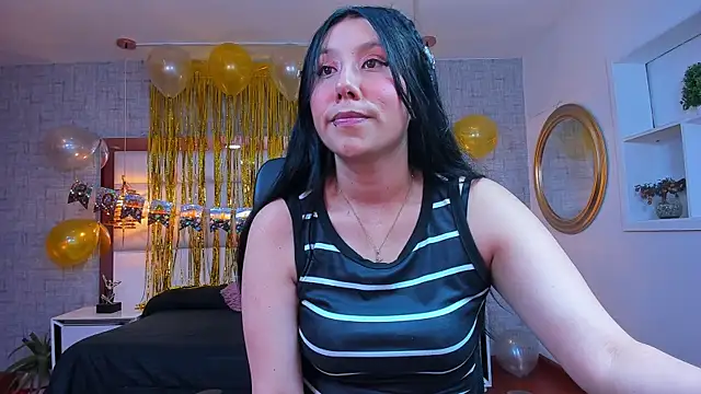 Snapshot of Nohemi_louse chatting on April 30, 2026, 6:59 pm Nohemi louse online show from April 30, 2026, 6:59 pm