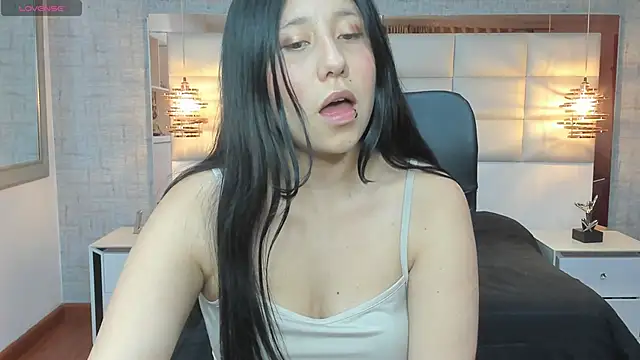 Nohemi louse online show from September 15, 2025, 6:08 pm