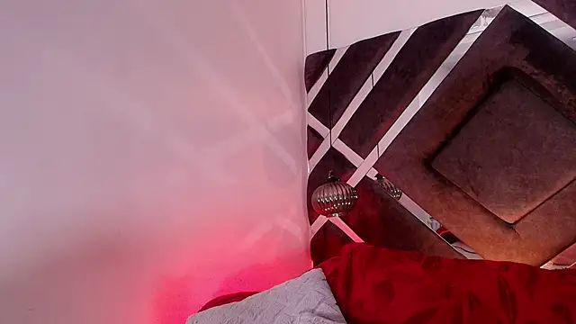 sara lopee1 online show from October 29, 2025, 11:53 am