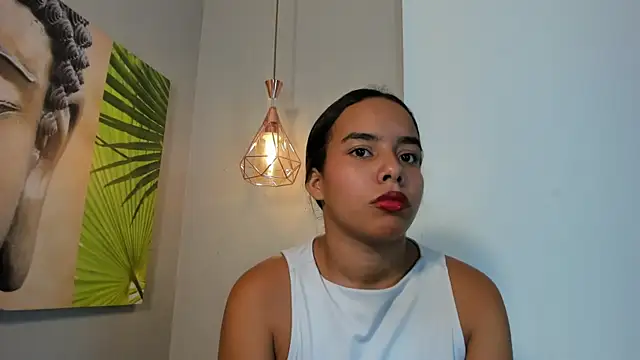 Snapshot of Roxy_Stonee chatting on May 25, 2026, 7:34 pm Roxy Stonee online show from May 25, 2026, 7:34 pm