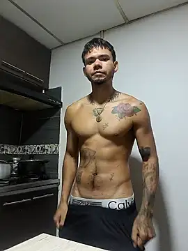 Snapshot of Niick01_ chatting on November 10, 2025, 11:32 pm Niick01 online show from November 10, 2025, 11:32 pm