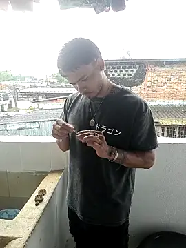 Snapshot of Niick01_ chatting on October 30, 2025, 4:04 pm Niick01 online show from October 30, 2025, 4:04 pm