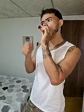 Snapshot of Niick01_ chatting on October 24, 2025, 6:07 pm Niick01 online show from October 24, 2025, 6:07 pm