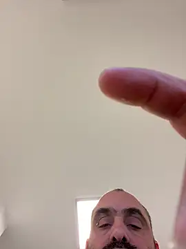 fuocovivo4 online show from February 12, 2025, 12:55 pm