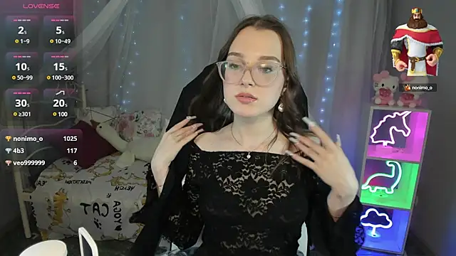 kaisajenner online show from March 14, 2025, 4:32 am