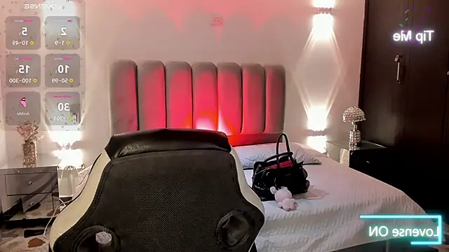 allicemackenzie online show from April 7, 2026, 8:27 am