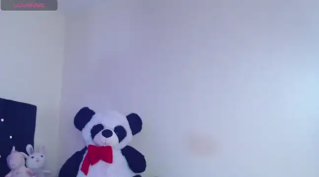 Snapshot of Lupitah_222 chatting on February 17, 2025, 11:33 pm Lupitah 222 online show from February 17, 2025, 11:33 pm