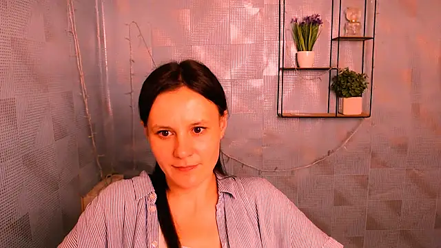 Snapshot of ValeriaHeart_ chatting on February 4, 2025, 3:47 pm ValeriaHeart online show from February 4, 2025, 3:47 pm