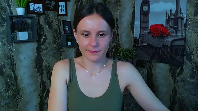 ValeriaHeart  online show from March 6, 2026, 2:56 pm