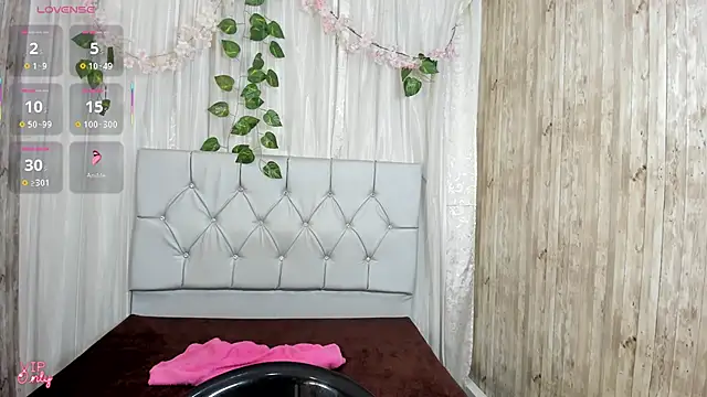 Snapshot of Rachel_new20 chatting on May 6, 2026, 8:35 pm Rachel new20 online show from May 6, 2026, 8:35 pm