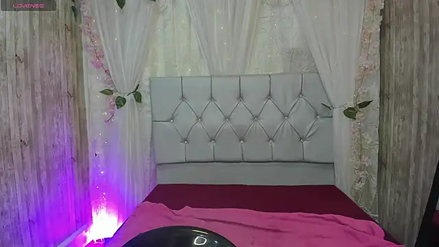 Snapshot of Rachel_new20 chatting on September 11, 2025, 8:53 pm Rachel new20 online show from September 11, 2025, 8:53 pm