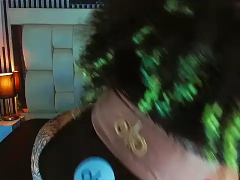 LihanJor 23 online show from December 4, 2025, 1:54 pm