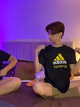 Snapshot of jacob_and_sam chatting on November 17, 2025, 3:32 am jacob and sam online show from November 17, 2025, 3:32 am