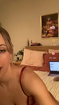 rileylovesyou online show from February 10, 2025, 4:52 am