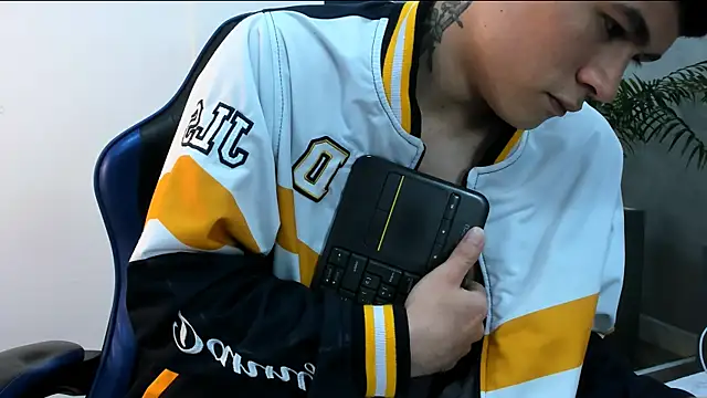 roan birkin online show from December 15, 2025, 8:03 pm