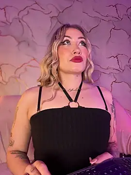 Lally Valencia   online show from February 22, 2026, 10:00 pm