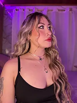 Lally Valencia   online show from March 16, 2026, 3:25 am