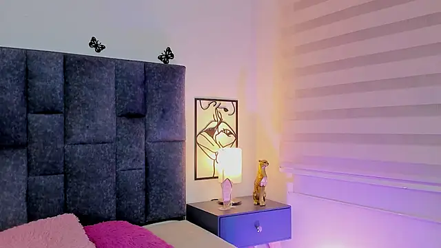 Snapshot of Violetta_Ficher chatting on April 30, 2026, 2:51 am Violetta Ficher online show from April 30, 2026, 2:51 am