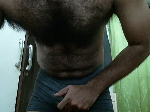 Snapshot of indianhairybull chatting on November 19, 2025, 12:10 am indianhairybull online show from November 19, 2025, 12:10 am