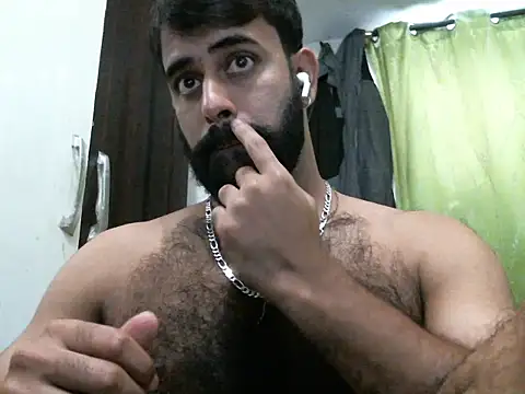 Snapshot of indianhairybull chatting on September 22, 2025, 4:40 am indianhairybull online show from September 22, 2025, 4:40 am