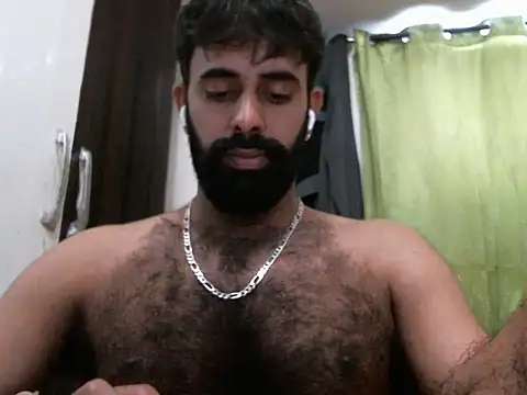 Snapshot of indianhairybull chatting on November 24, 2025, 5:29 am indianhairybull online show from November 24, 2025, 5:29 am