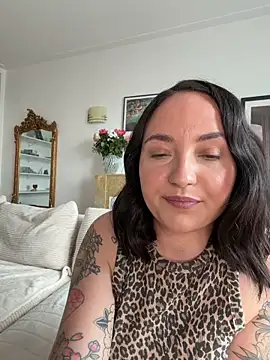 Snapshot of Orgasmille chatting on April 28, 2026, 9:14 am Orgasmille online show from April 28, 2026, 9:14 am