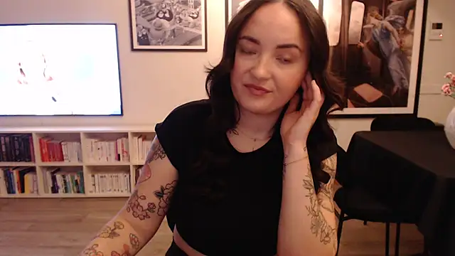 Snapshot of Orgasmille chatting on February 18, 2025, 8:38 am Orgasmille online show from February 18, 2025, 8:38 am