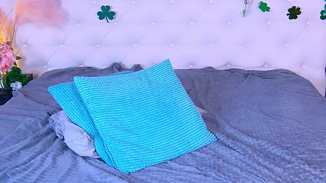 Snapshot of just_gay_ chatting on March 19, 2025, 8:11 pm just gay online show from March 19, 2025, 8:11 pm