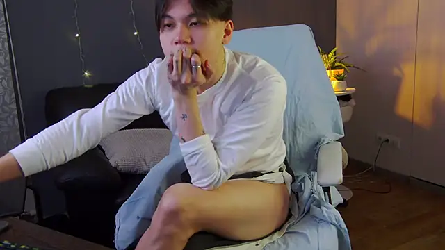 Snapshot of just_gay_ chatting on February 14, 2025, 9:10 pm just gay online show from February 14, 2025, 9:10 pm