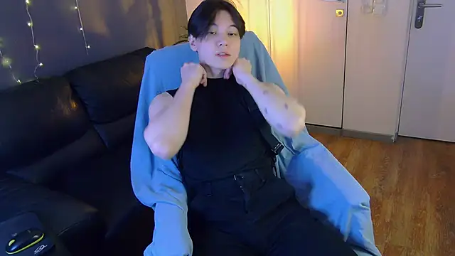 Snapshot of just_gay_ chatting on March 11, 2025, 1:23 pm just gay online show from March 11, 2025, 1:23 pm