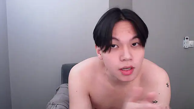 Snapshot of just_gay_ chatting on February 25, 2025, 9:26 pm just gay online show from February 25, 2025, 9:26 pm