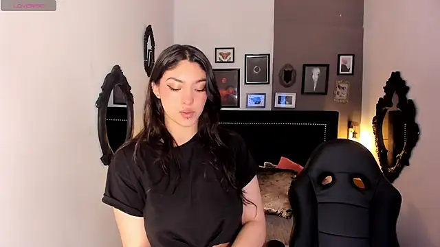 Aurora boobs1 online show from March 4, 2025, 1:17 pm