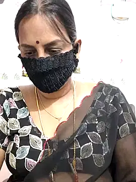 Snapshot of Tamil_Meera12 chatting on April 5, 2026, 4:46 pm Tamil Meera12 online show from April 5, 2026, 4:46 pm