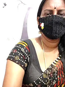 Snapshot of Tamil_Meera12 chatting on March 9, 2026, 11:58 am Tamil Meera12 online show from March 9, 2026, 11:58 am