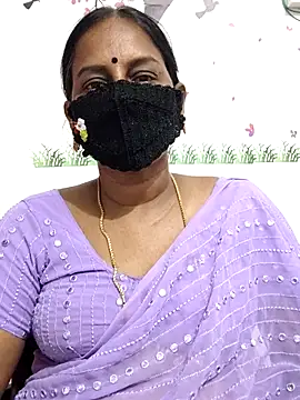 Snapshot of Tamil_Meera12 chatting on April 15, 2026, 5:46 am Tamil Meera12 online show from April 15, 2026, 5:46 am